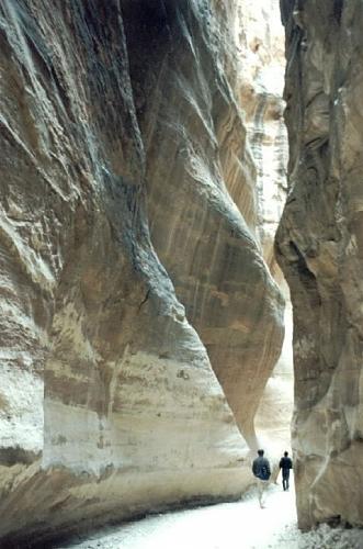 Jordan-Petra-Canyon1-April1997.jpg‏