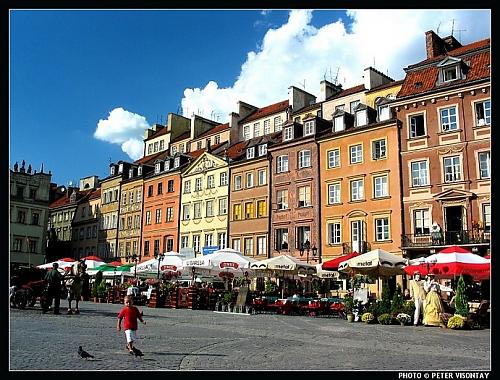 Poland_Warsawa_MarketSquare1.jpg‏