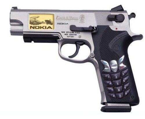 funny_pictures_Nokia_Gun.jpg‏